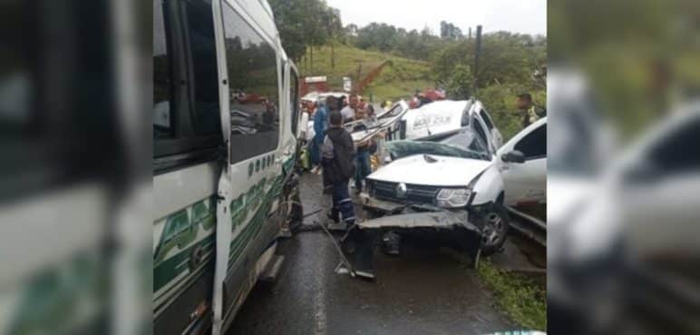 Aparatoso accidente de tránsito en la vía al mar dejó múltiples heridos