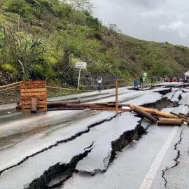 Entregan maquinaria para atención de emergencias por lluvias en Valle