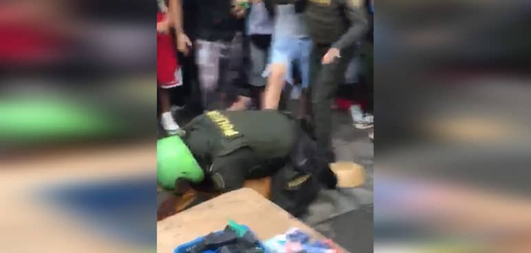 Habló policía que protegió con su cuerpo a ladrón que iban a linchar en el centro