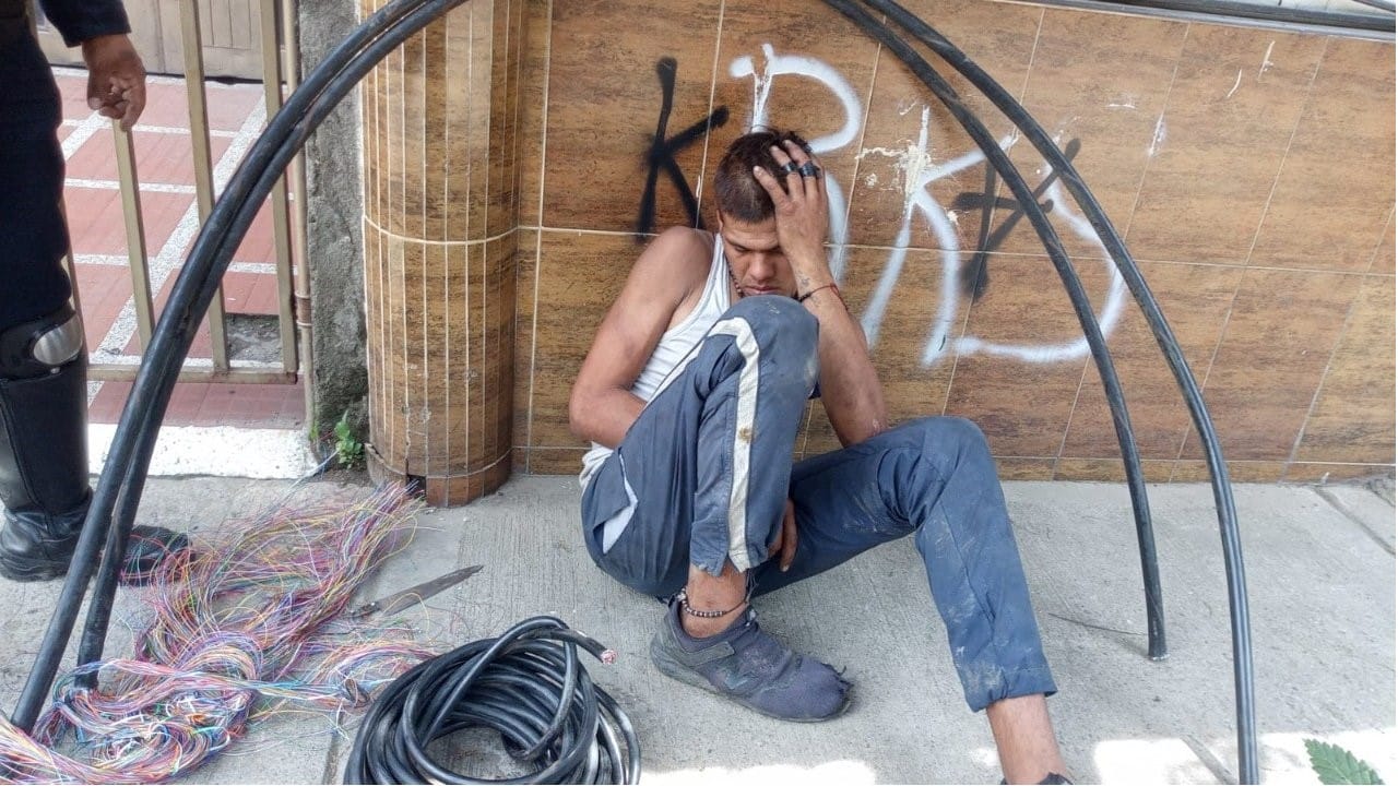 ¿Qué pensaban hacer? Menores de edad portaban arma de fuego en la comuna 13 de Cali