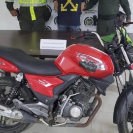 Hombre fue capturado cuando manejaba una motocicleta robada en Cali