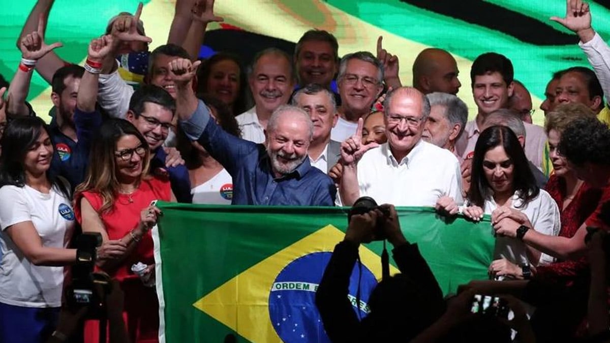Gustavo Petro anunció reunión con Maduro este martes en Caracas