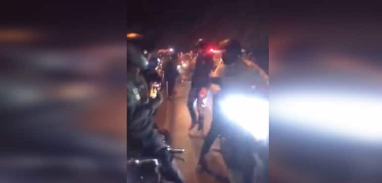 Piques ilegales de motociclistas en el kilómetro 18 causan duro accidente