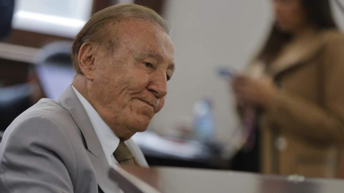 "Mi fuente confirmó que usted planeó este montaje": Alcalde de Medellín