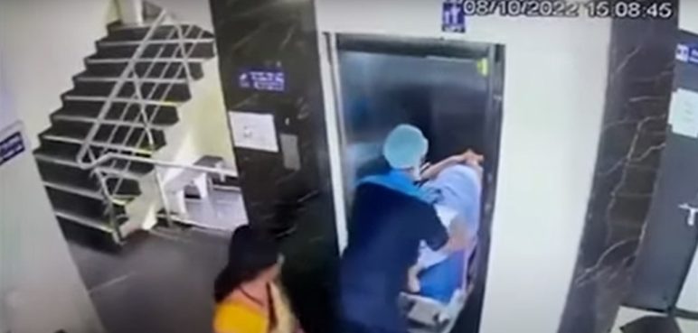 ¡Se salvó! Ascensor se desplomó en un hospital cuando subían a un paciente