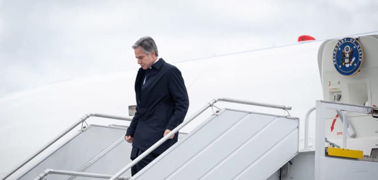 Secretario de Estado de EEUU llegó a Colombia para reunión con Petro