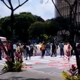 Siguen los bloqueos en el CAM por protestas por desalojo