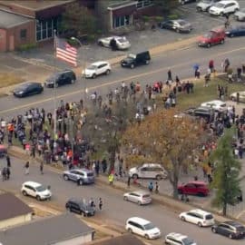 Al menos tres muertos durante tiroteo en secundaria de St. Louis, EEUU
