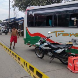 Un motociclista falleció tras estrellarse contra un bus de servicio público en Cali