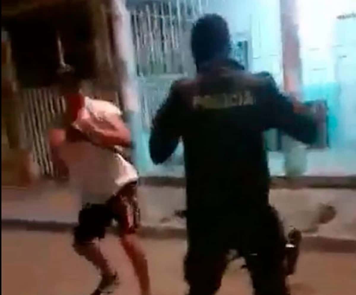 Un motociclista falleció tras estrellarse contra un bus de servicio público en Cali