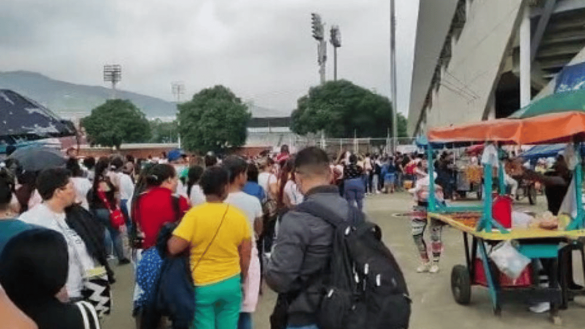 Desorden e interminables filas por inscripción al programa Familias en Acción