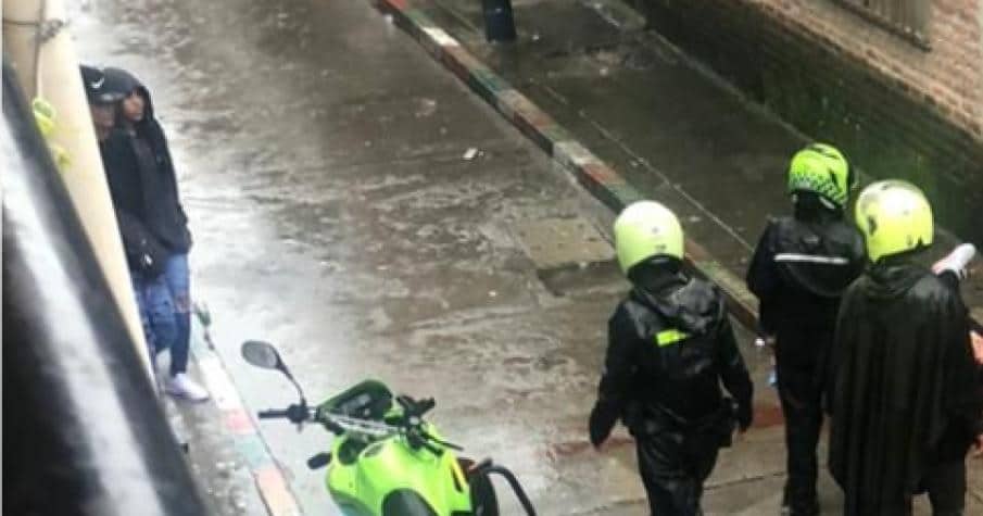 Video: dos conductores se pelearon a puños en plena vía pública de Cali
