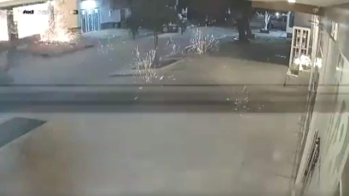 En video: registran ataque con explosivos a una empresa petrolera