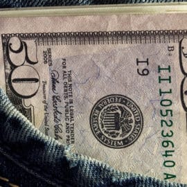 Histórico dólar a 5.000 en Colombia:  Ganadores y perdedores con el alza