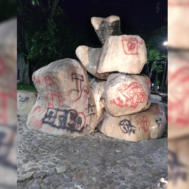 ¡Increíble! Piedras del Parque Central Río Cali fueron vandalizadas