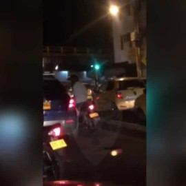 Ladrones cierran la vía y roban a un vehículo al sur de Cali