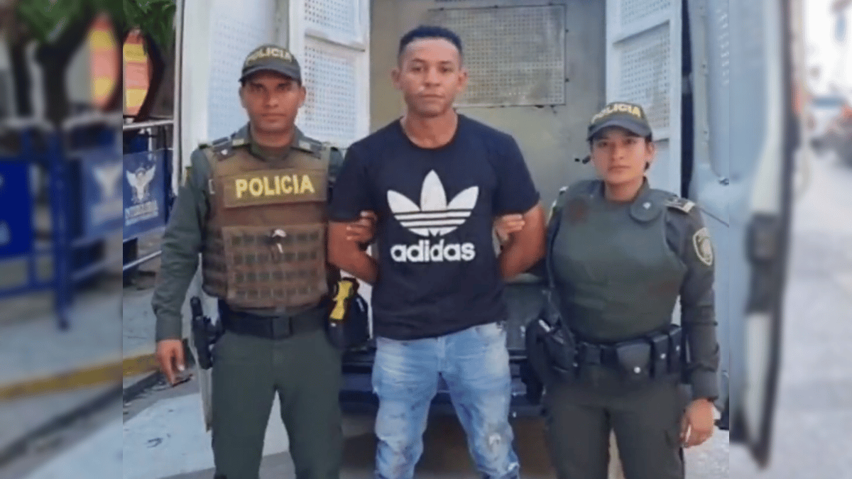 Video: Mujer atropelló a ladrón que le arrebató su celular en vía pública