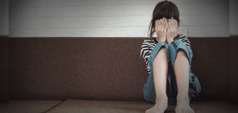 Por abusar de una menor, a docente se le prohíbe trabajar con infantes