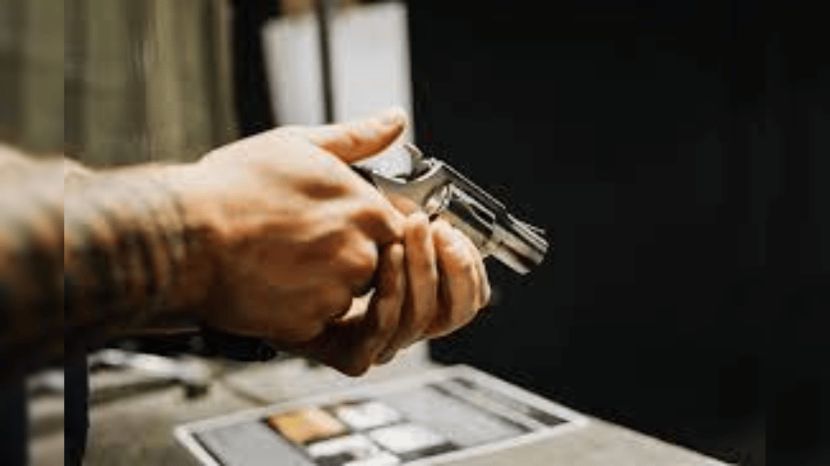 Autoridades incautan cocaína en muñecos que se dirigían a España