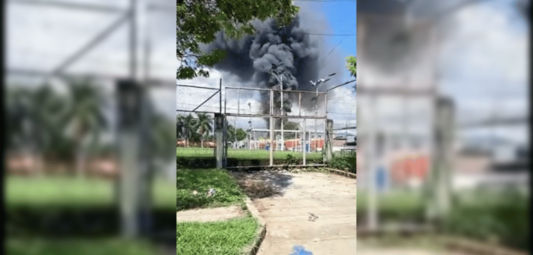 Reportan fuerte incendio estructural en el barrio La Flora Industrial