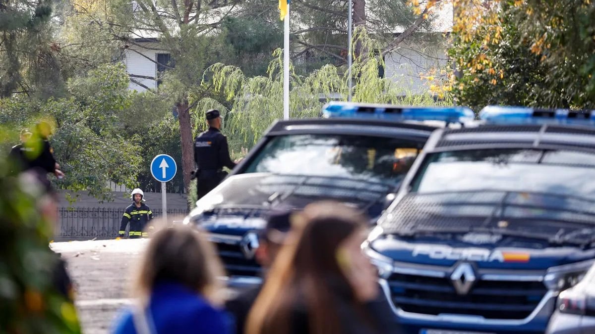 Un herido tras explosión de carta bomba en la embajada de Ucrania en Madrid