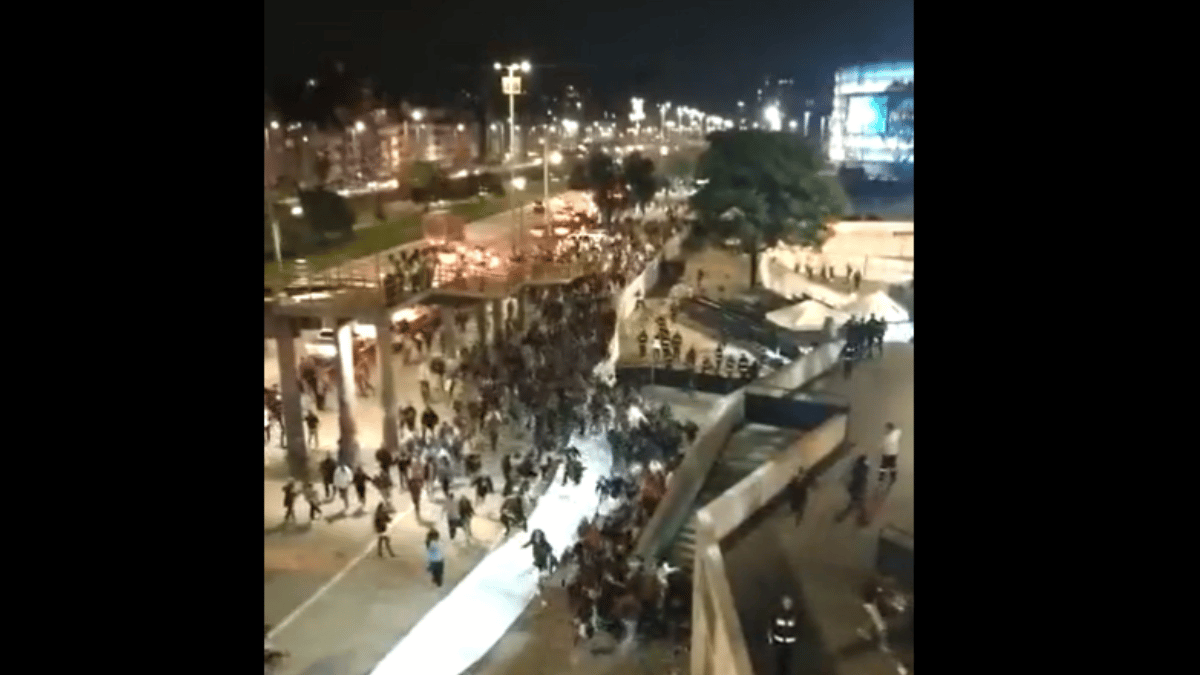Video: Personas se colaron al concierto de Bad Bunny en Bogotá