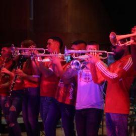Así se vivió el recital de orquestas de las barras del Cali y el América