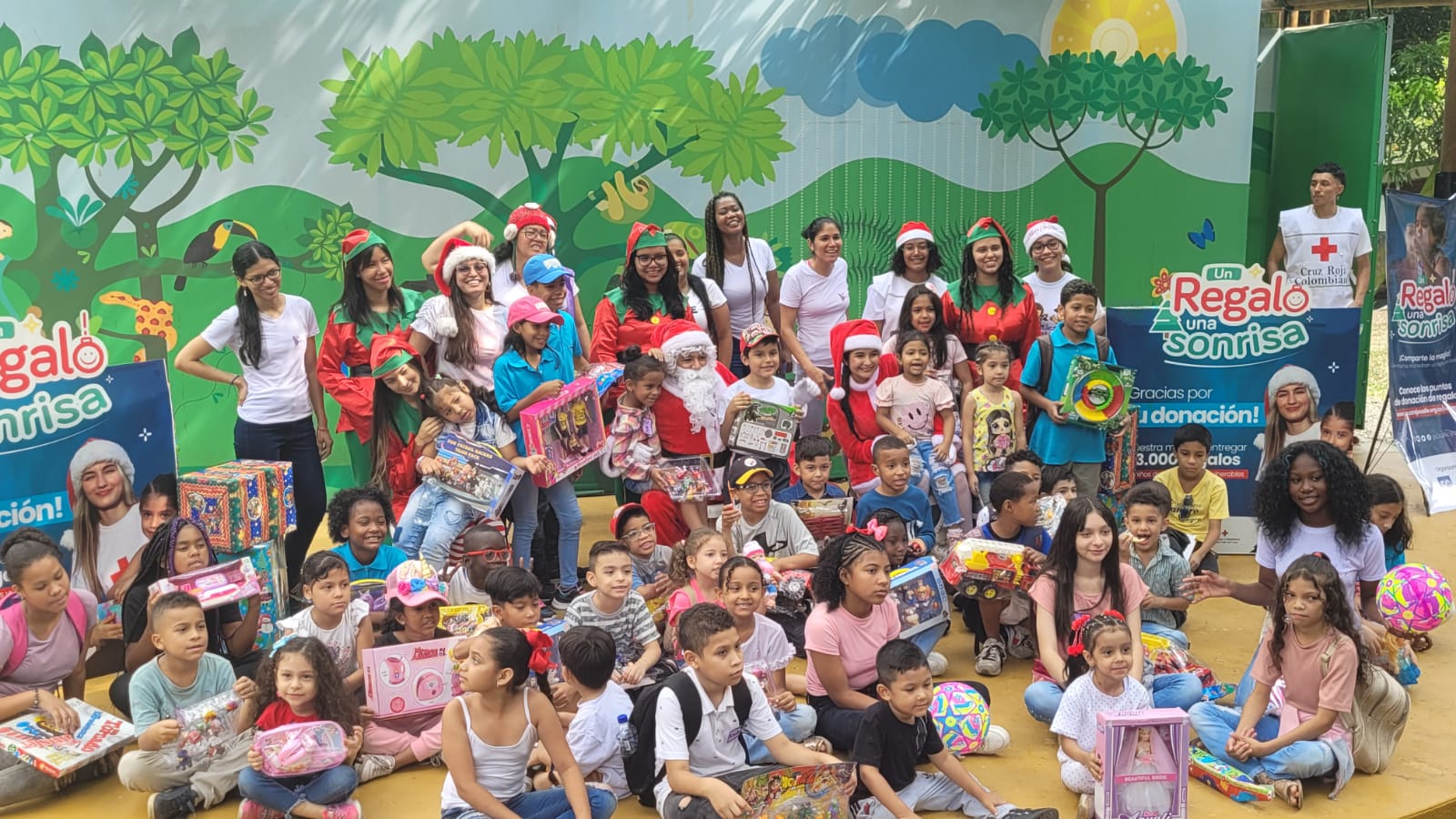 asi-se-vivio-la-entrega-de-regalos-en-el-zoologico-de-cali-23-12-2022