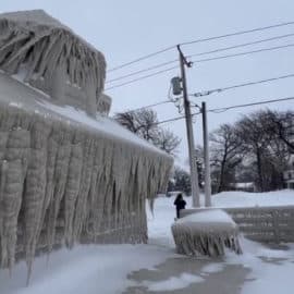 Aumentan a 57 los muertos por tormenta invernal en Estados Unidos