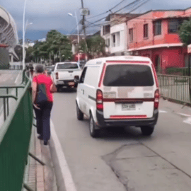 Video: Caleños denuncian apropiación de andenes por eventos de la Feria de Cali