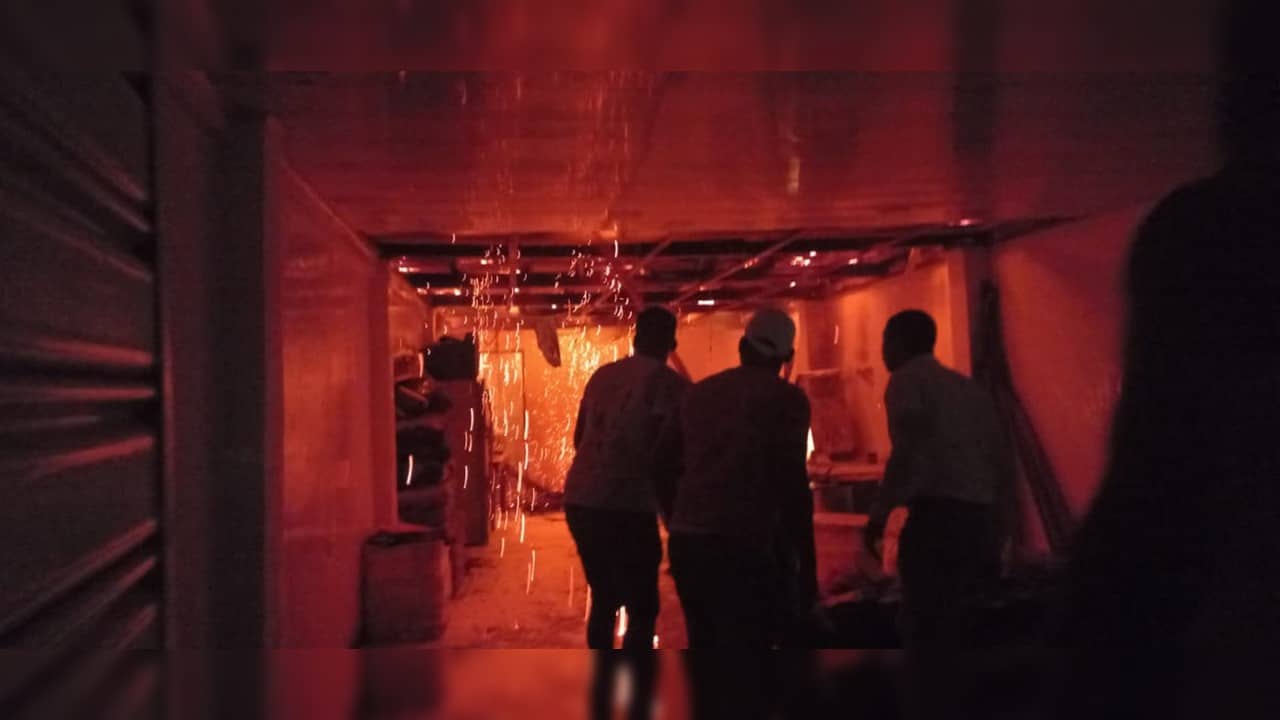 Cinco familias damnificadas tras incendio en el hospital de López de Micay