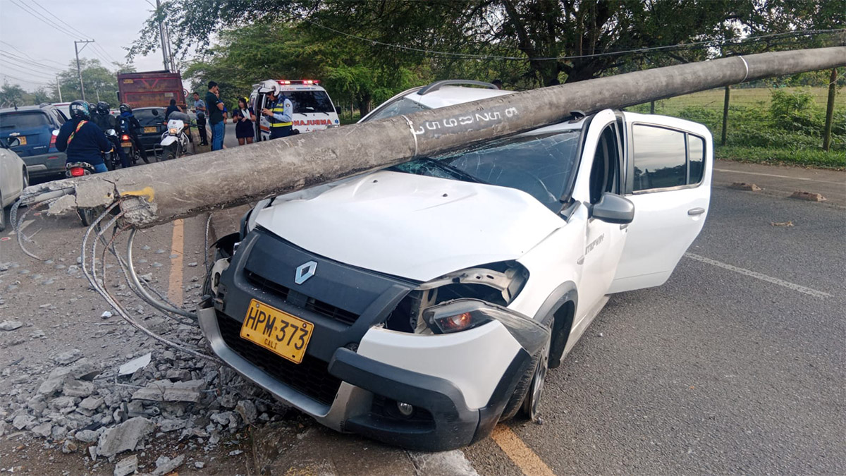 Dos heridos dejó aparatoso accidente en la vía Cañasgordas, sur de Cali