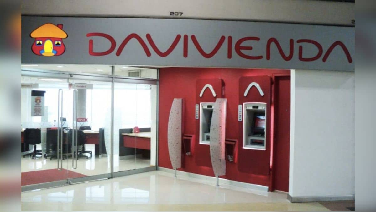 Usuarios reportan caída de varios servicios bancarios de Davivienda
