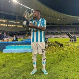 Video: Golazo del colombiano Johan Carbonero en la Supercopa