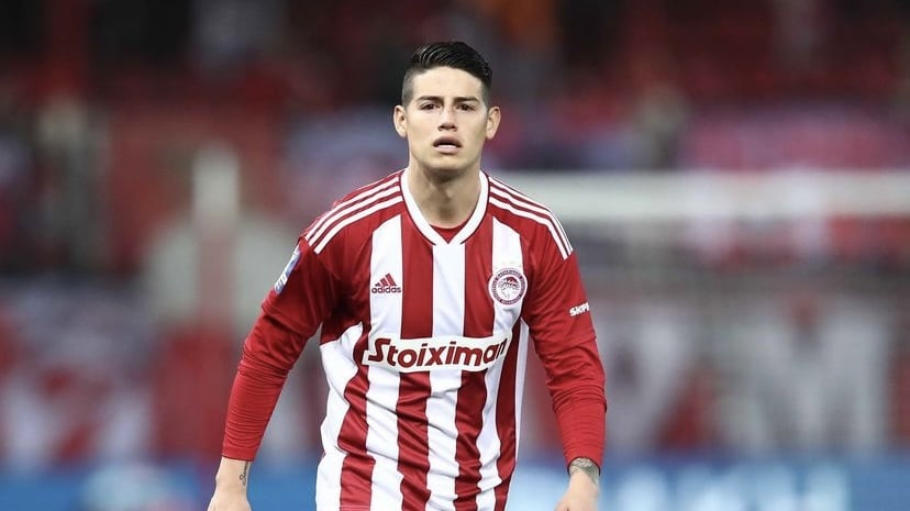 El Olympiacos de James, llegó a once partidos de invicto