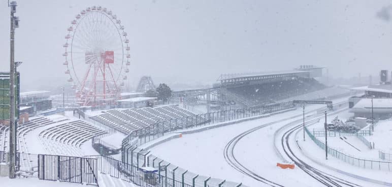 Al menos un muerto y casi 400 vuelos cancelados por intensas nevadas en Japón
