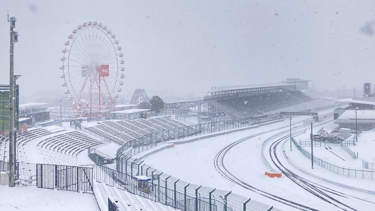 Al menos un muerto y casi 400 vuelos cancelados por intensas nevadas en Japón