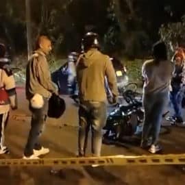 Grave accidente en el km 18 dejó dos motociclistas gravemente heridos