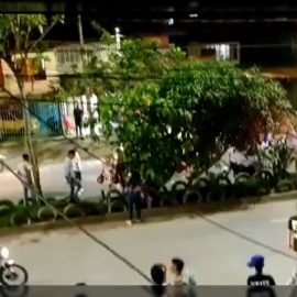 Video: Un intento de robo en Cali terminó en disparos, puños y patadas
