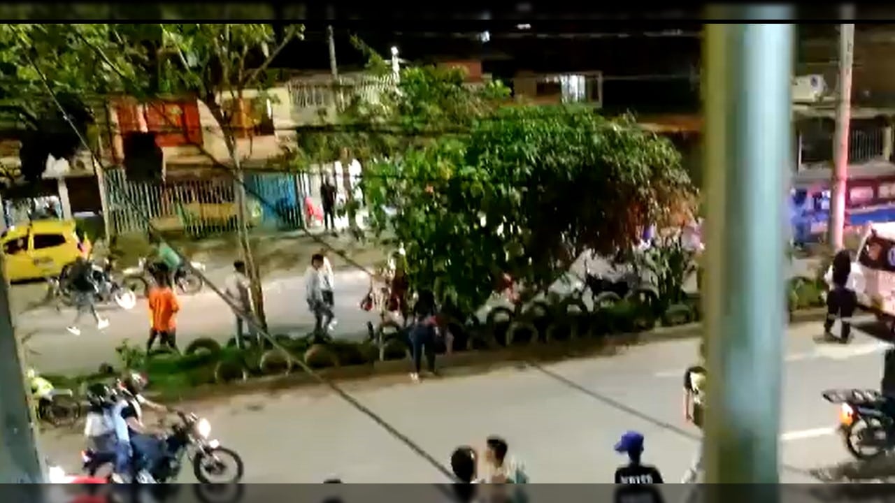 Video: Un intento de robo en Cali terminó en disparos, puños y patadas