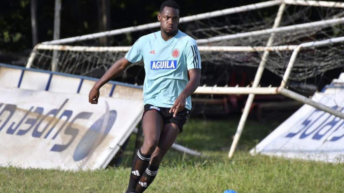 Jhon Jáder Durán abandonó la convocatoria de la Selección para viajar a Inglaterra