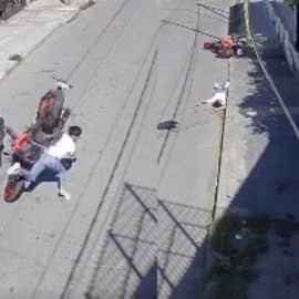 Joven murió en un accidente de moto luego de chocar contra un auto