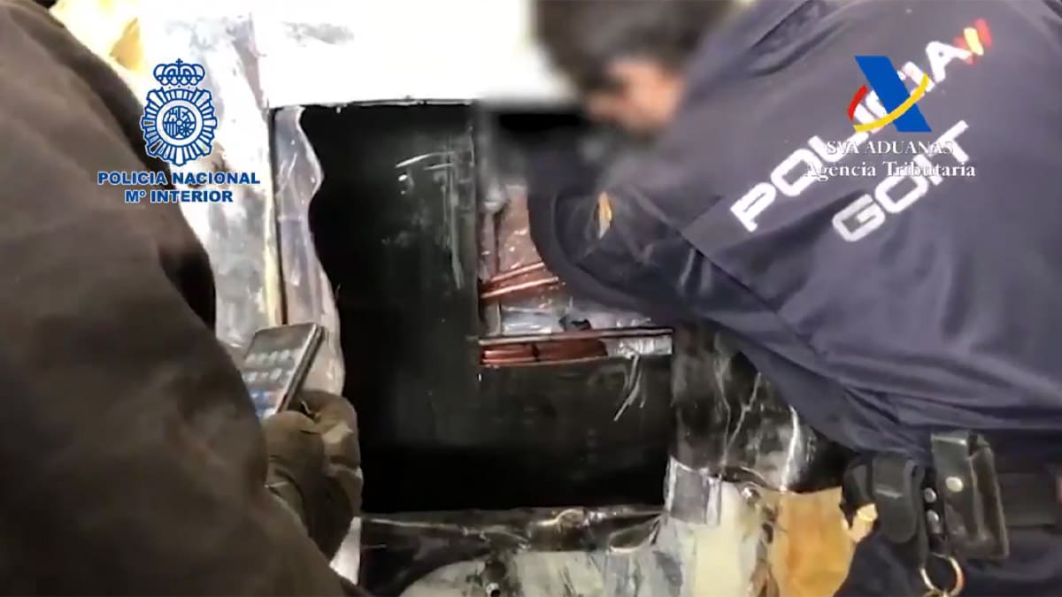 Maquina industrial que salió de Colombia a España estaba cargada de coca