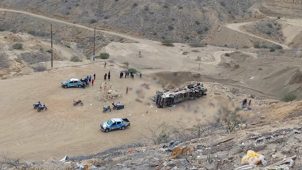 Tragedia en Perú: 26 muertos tras caída de bus a un abismo
