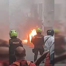 Un hombre quemó su moto en medio de un operativo de tránsito en Buga