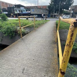 Vecinos de El Trébol denuncian grave deterioro de puentes peatonales