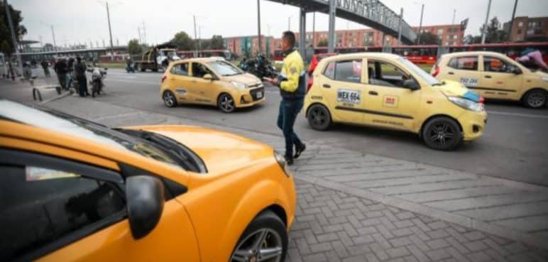 Taxista agredió a una familia tras confundirlos con un Uber