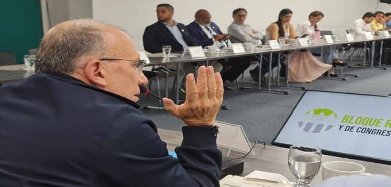 Ministros y gobernadores debaten las reformas del presidente Petro