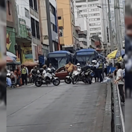 Reportan bloqueos del MÍO en el centro de Cali por manifestaciones