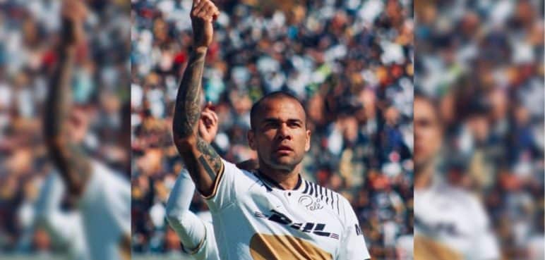 Dani Alves muestra videos que desmienten a su presunta víctima